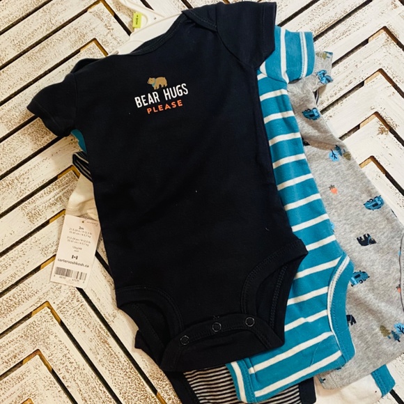 BNWT Carter’s Set of 5 Onesies - Picture 2 of 3
